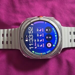 Samsung Galaxy Watch Ultra 47mm in Titanium White
